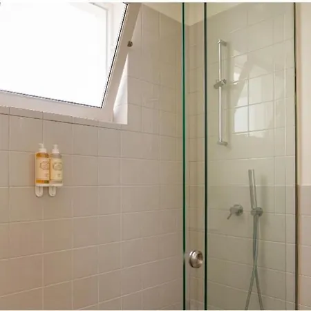 Climatise Avec Balcons شقة *