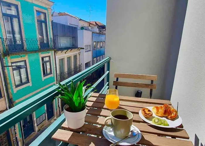 Climatise Avec Balcons 아파트