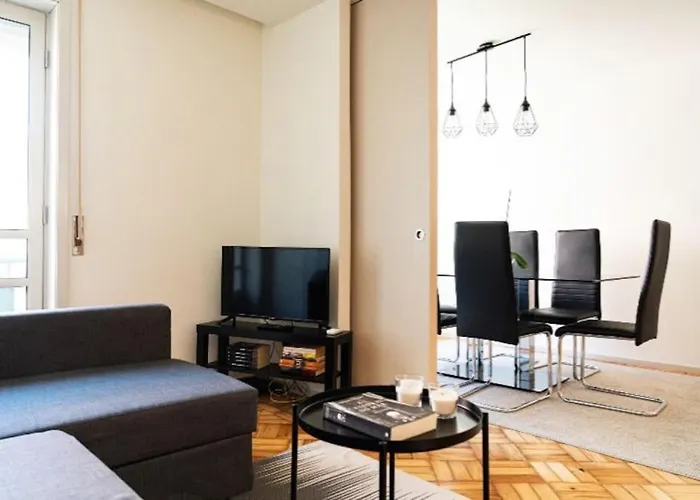 Climatise Avec Balcons 포르투