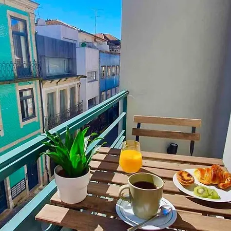 Climatise Avec Balcons 아파트